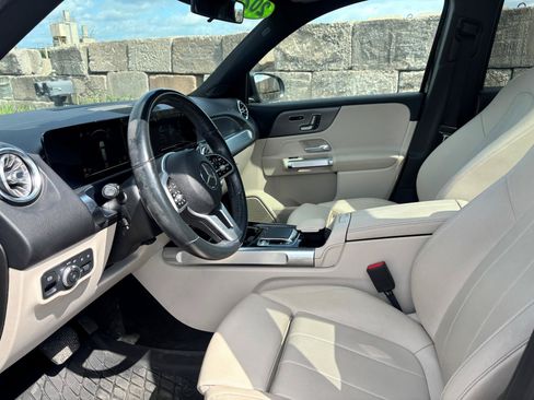 Used 2020 Mercedes-Benz GLB 250 4MATIC image 9