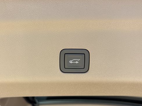 New 2026 GMC Yukon Denali w/ Denali Reserve Package AWD/4WD image 7