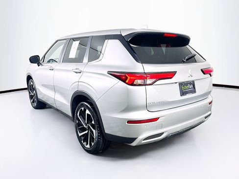 Used 2024 Mitsubishi Outlander SE image 5