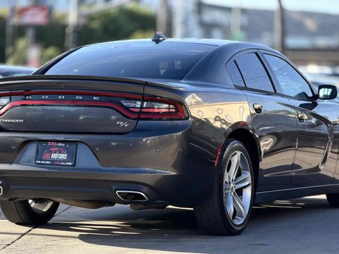 Used 2018 Dodge Charger R/T RWD image 6
