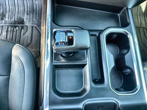 Certified 2022 GMC Sierra 1500 SLT w/ SLT Premium Plus Package image 16