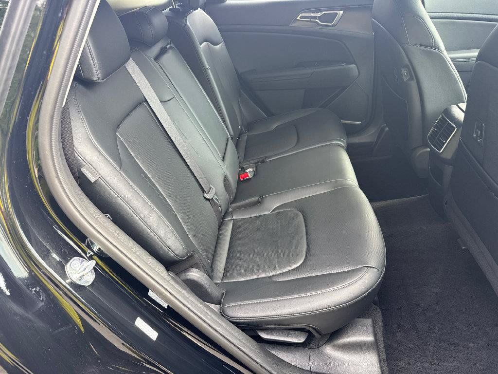 Used 2026 Kia Sportage EX w/ EX Panorama Roof Package FWD image 15