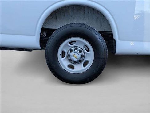 Used 2025 Chevrolet Express 3500 LT w/ LT Preferred Equipment Group image 22