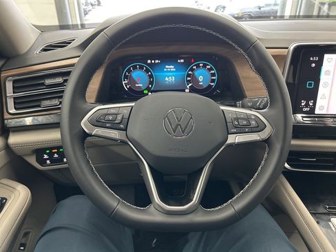 New 2026 Volkswagen Atlas SE FWD image 13