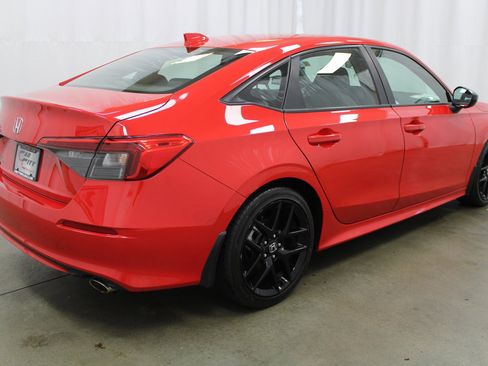 Used 2023 Honda Civic Sport image 5