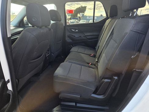 Used 2021 Chevrolet Traverse LS image 13