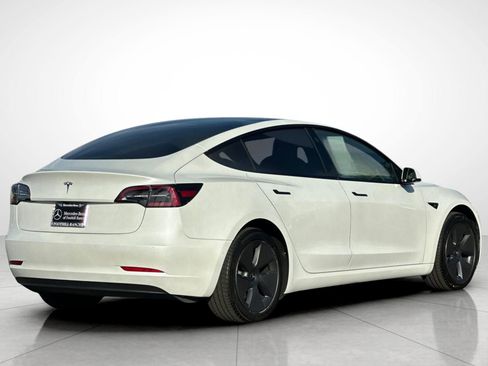 Used 2022 Tesla Model 3 image 3