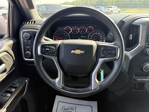 Used 2020 Chevrolet Silverado 1500 LT AWD/4WD image 24