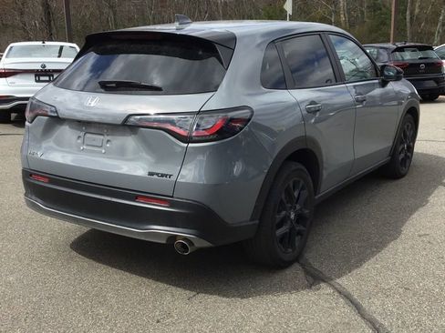 Used 2025 Honda HR-V Sport image 3
