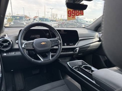 Used 2025 Chevrolet Equinox LT w/ Safety and Technology Package image 10