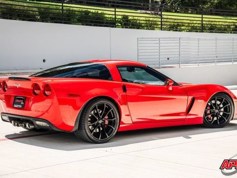 Used 2013 Chevrolet Corvette Z06 w/ 3LZ Preferred Equipment Group RWD image 35