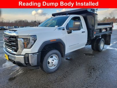 New 2026 GMC Sierra 3500 Pro w/ Convenience Package