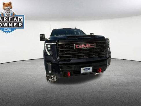 Used 2024 GMC Sierra 2500 AT4X image 3
