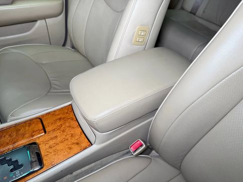 Used 2005 Lexus LS 430 RWD image 39