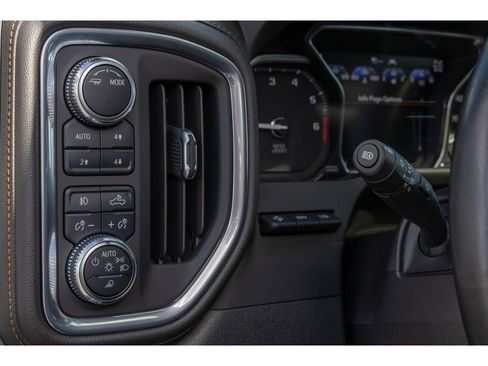 Used 2022 GMC Sierra 1500 AT4 w/ AT4 Premium Package image 19