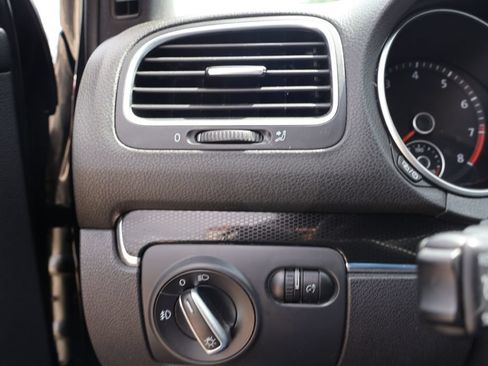 Used 2013 Volkswagen GTI Driver's Edition FWD image 28