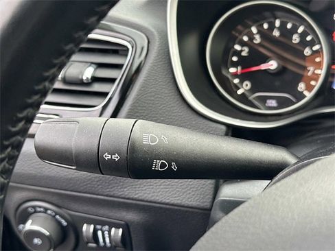 Used 2021 Jeep Compass Latitude image 27