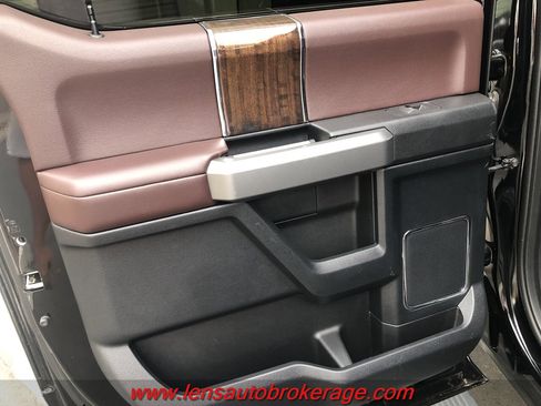 Used 2017 Ford F250 Platinum w/ FX4 Off-Road Package image 16