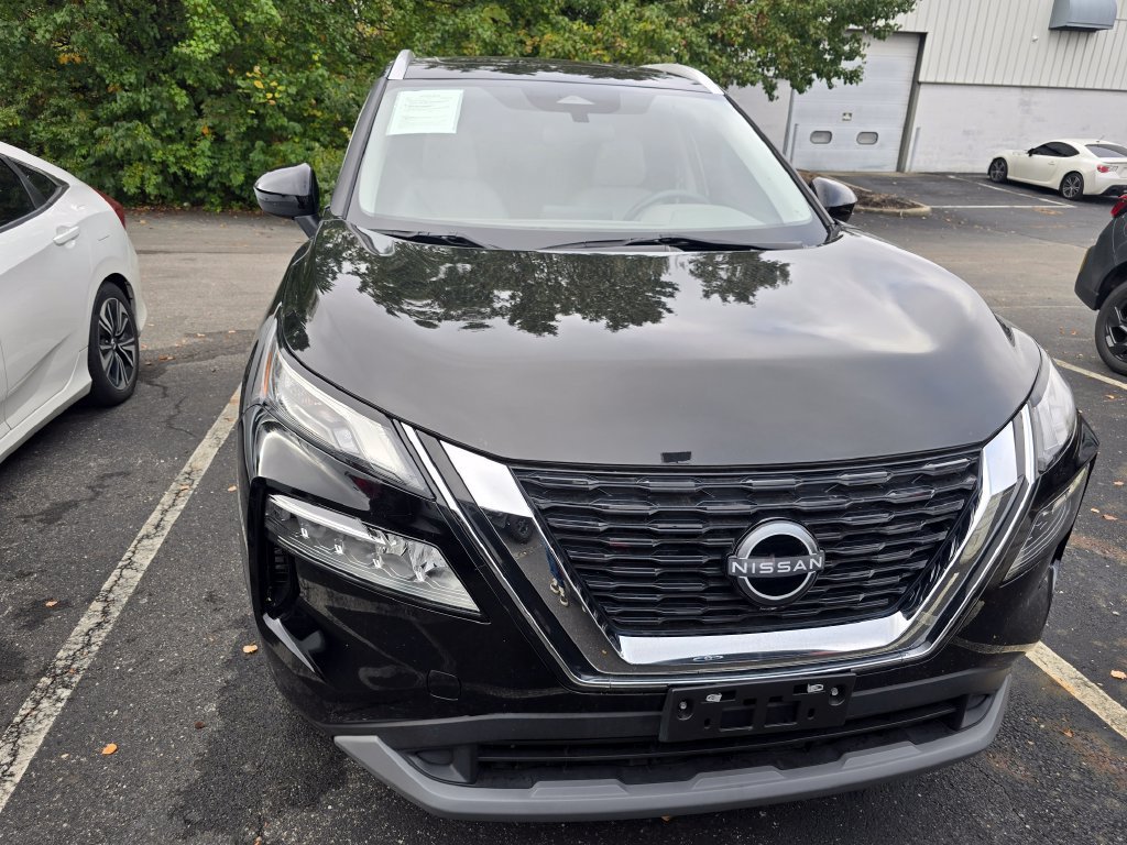 Used 2023 Nissan Rogue SV w/ SV Premium B Package AWD/4WD image 2