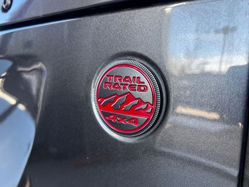 Used 2021 Jeep Gladiator Rubicon image 16