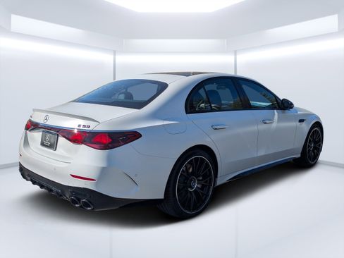 New 2026 Mercedes-Benz E 53 AMG e 4MATIC Sedan image 6