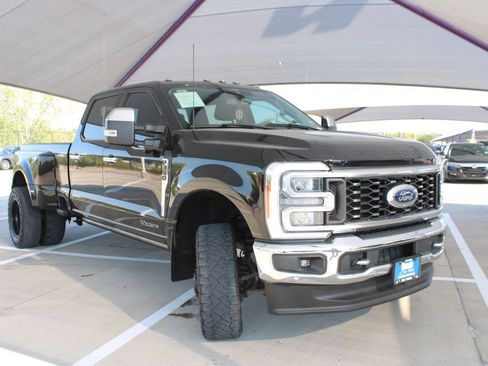 Used 2023 Ford F350 Lariat w/ Lariat Ultimate Package AWD/4WD image 8