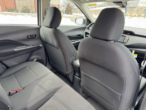 Used 2025 Nissan Kicks Play S image 27