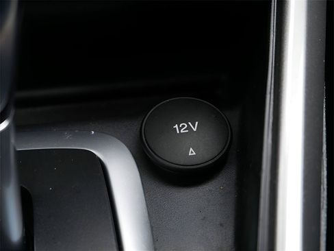 Used 2020 Ford EcoSport SE w/ SE Convenience Package image 26