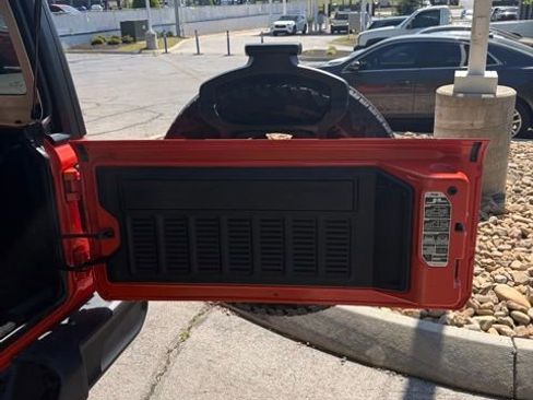Used 2018 Jeep Wrangler Unlimited Sport S AWD/4WD image 31