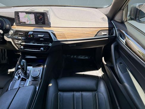 Used 2018 BMW 540i RWD image 29
