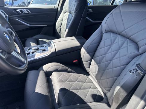 Certified 2025 BMW X7 xDrive40i w/ M Sport Package image 15
