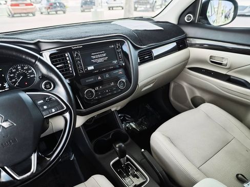 Used 2016 Mitsubishi Outlander SEL FWD image 27