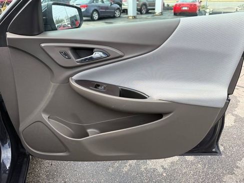 Used 2023 Chevrolet Malibu LT image 19