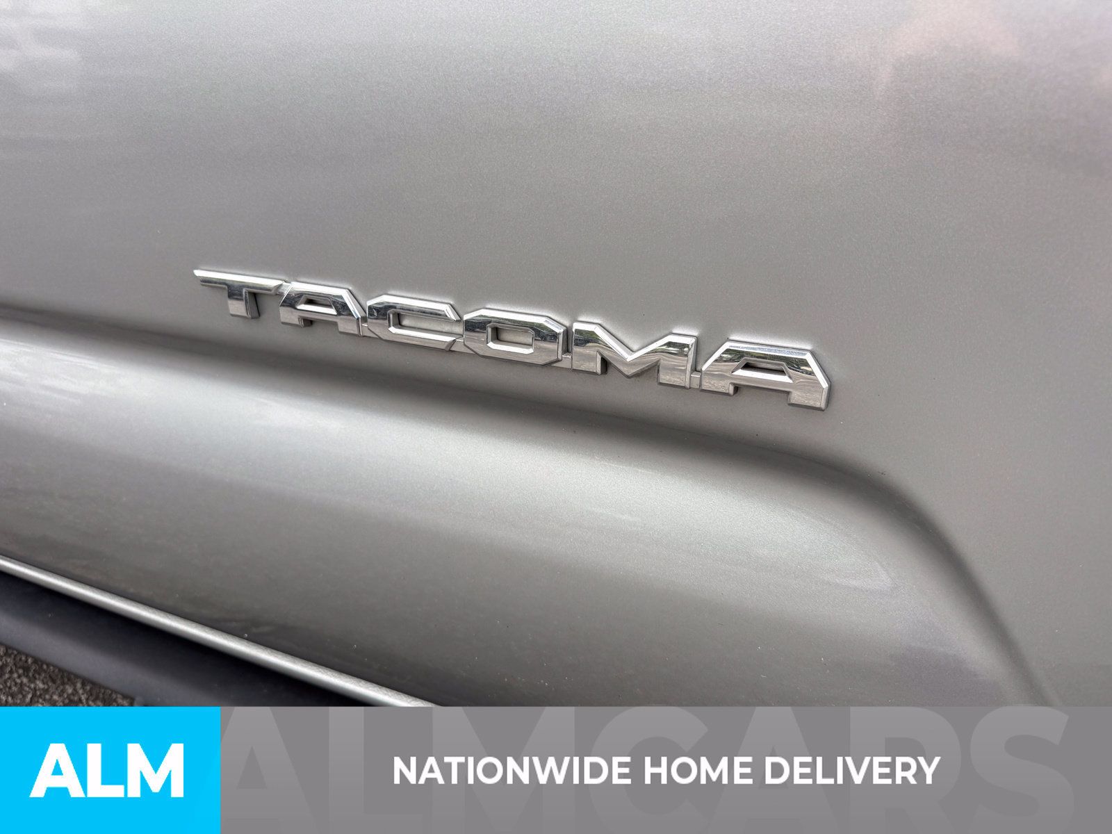 Used 2023 Toyota Tacoma SR5 AWD/4WD image 4
