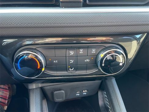 Used 2025 Chevrolet TrailBlazer LT image 23