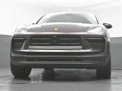 Used 2023 Porsche Macan S AWD/4WD image 48