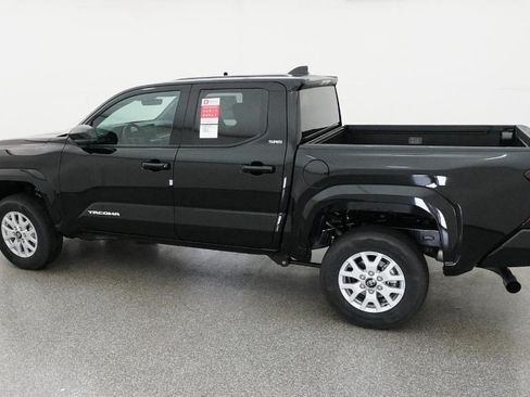 Used 2026 Toyota Tacoma SR5 RWD image 7