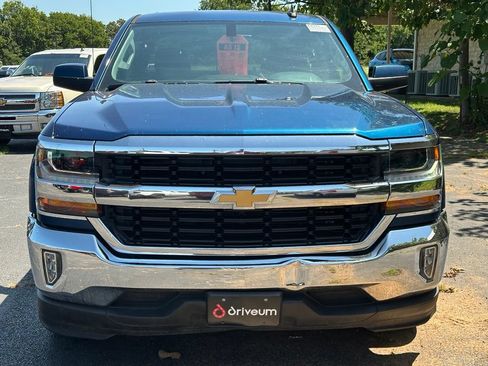 Used 2018 Chevrolet Silverado 1500 LT w/ Texas Edition RWD image 2