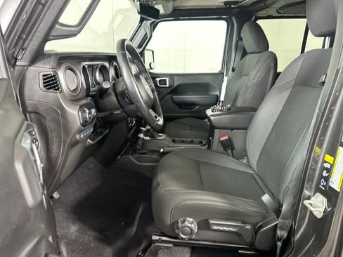 Used 2023 Jeep Wrangler Unlimited w/ Cold Weather Group image 11