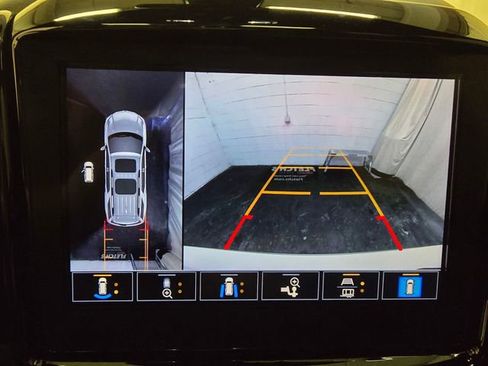 Used 2023 Chevrolet Traverse Premier w/ Redline Edition AWD/4WD image 24