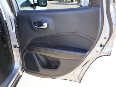 Used 2021 Jeep Compass Limited image 15