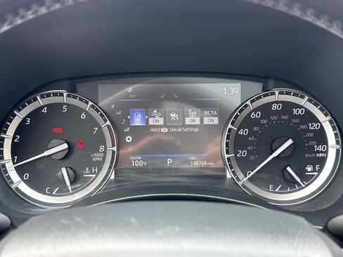Used 2022 Toyota Highlander XLE FWD image 22