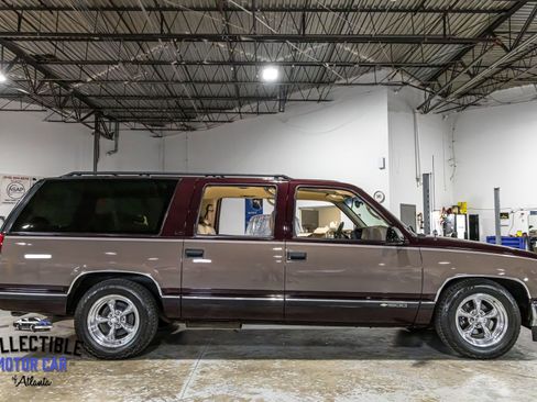 Used 1997 Chevrolet Suburban 2WD w/ Preferred Equipment Group 3 image 13