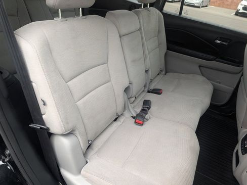 Used 2017 Honda Pilot EX image 14
