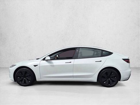 Used 2025 Tesla Model 3 Long Range RWD image 9
