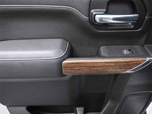 Used 2020 Chevrolet Silverado 1500 High Country w/ Technology Package image 19