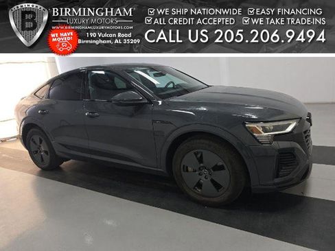 Used 2024 Audi Q8 e-tron Premium image 2