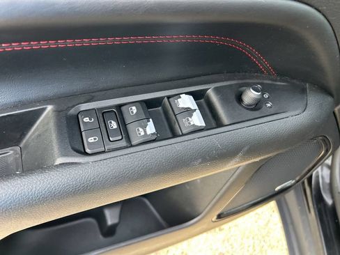 Certified 2022 Jeep Compass Trailhawk w/ Sun and Sound Group AWD/4WD image 34