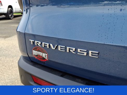 Used 2024 Chevrolet Traverse LT FWD image 32