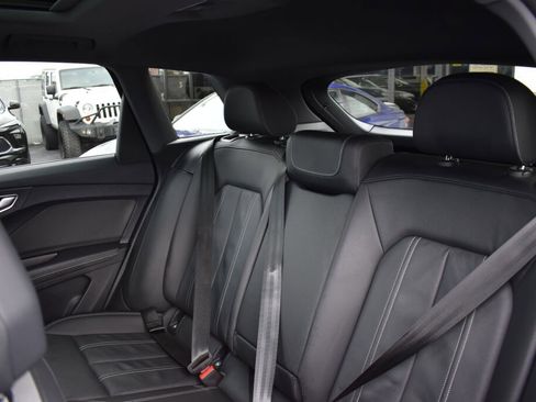 Used 2022 Audi Q4 e-tron Prestige image 28